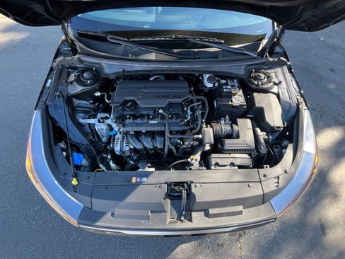 Used 2025 Kia K4 LXS image 31