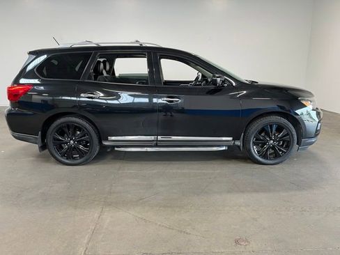 Used 2017 Nissan Pathfinder Platinum w/ Midnight Edition Package FWD image 2