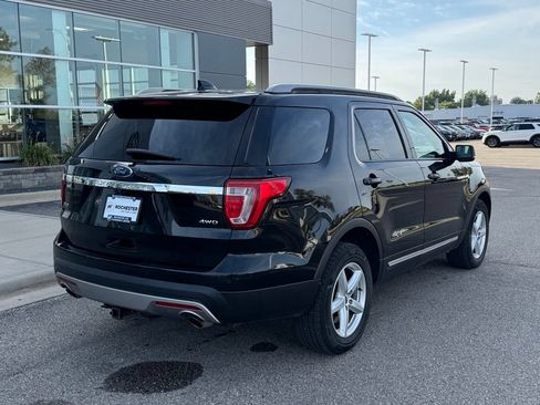 Used 2017 Ford Explorer XLT w/ Equipment Group 202A AWD/4WD image 37