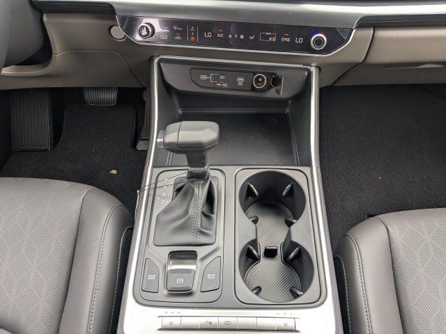 New 2026 Kia Carnival FWD image 21