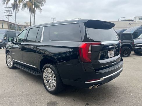 Used 2025 GMC Yukon XL Denali AWD/4WD image 10