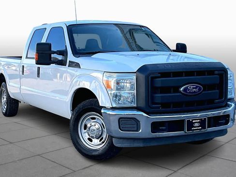 Used 2016 Ford F250 XL w/ Power Equipment Group image 2