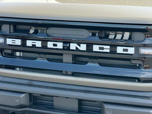 New 2026 Ford Bronco Outer Banks w/ Sasquatch Package AWD/4WD image 34
