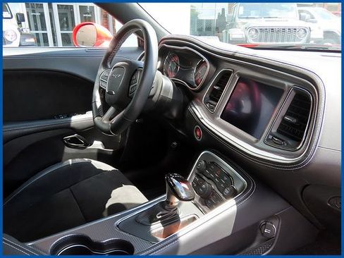 Used 2023 Dodge Challenger SRT Hellcat w/ Driver Convenience Group RWD image 8
