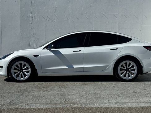 Used 2023 Tesla Model 3 Standard Range RWD image 6