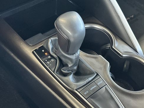 Certified 2024 Toyota Camry SE image 19
