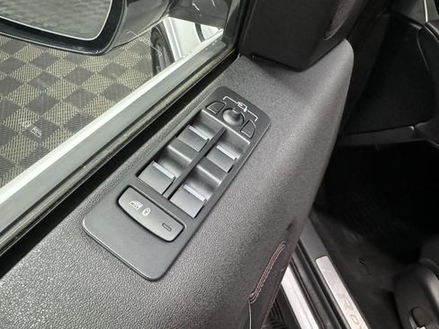 Used 2022 Land Rover Discovery Sport SE R-Dynamic image 17