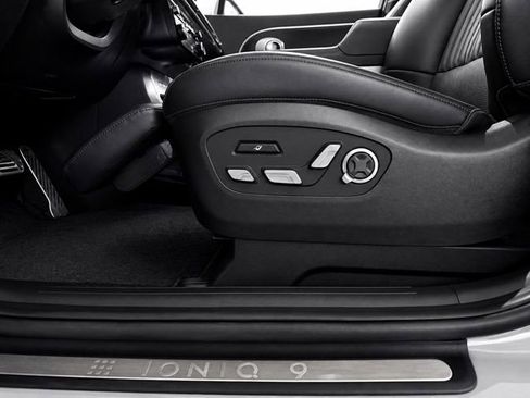 Used 2026 Hyundai Ioniq 9 Calligraphy AWD/4WD image 24