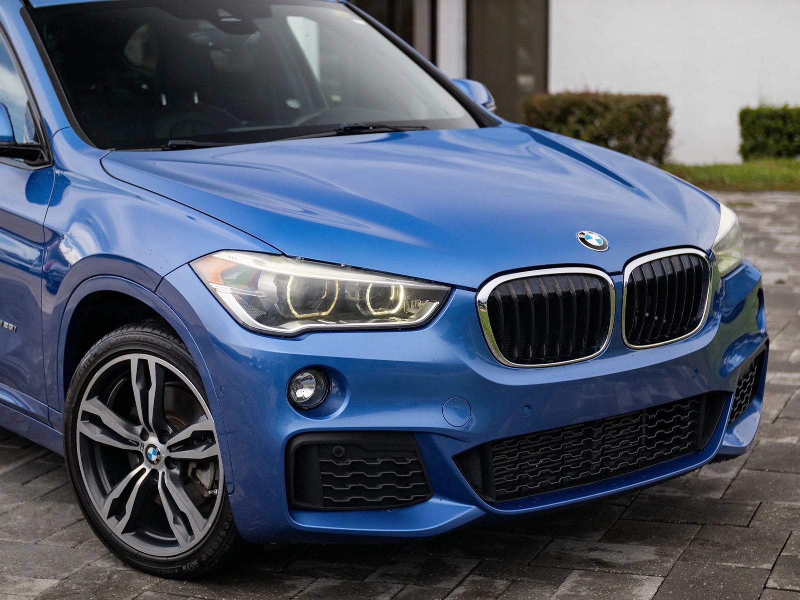 Used 2017 BMW X1 xDrive28i AWD/4WD image 4
