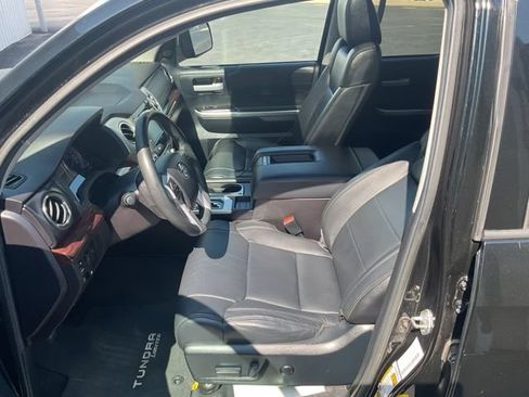 Used 2016 Toyota Tundra Limited w/ Limited Premium Package AWD/4WD image 20