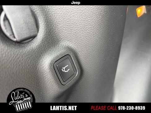 New 2026 Jeep Compass Limited w/ Sun, Sound & Navigation Group image 28