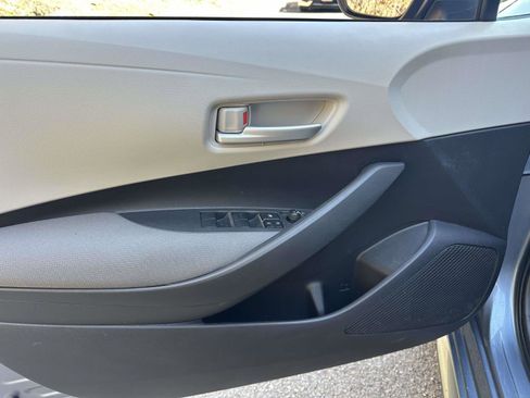 Used 2021 Toyota Corolla LE w/ Carpet Mat Package (TMS) image 17