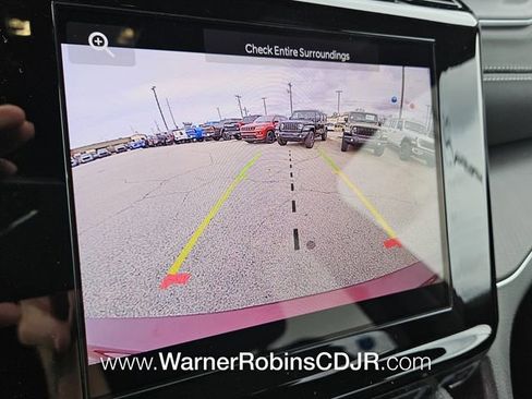 New 2025 Jeep Grand Cherokee L Laredo image 21