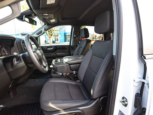 Used 2024 Chevrolet Silverado 2500 Custom w/ Custom Value Package image 16