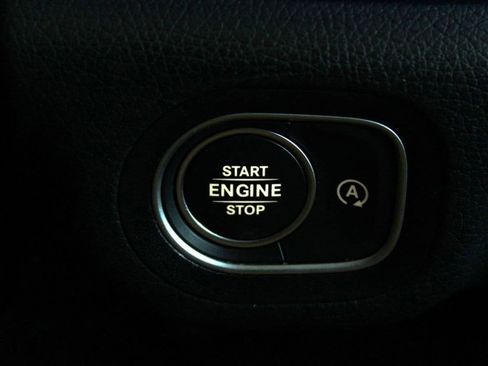 Used 2024 Mercedes-Benz GLS 450 4MATIC image 30