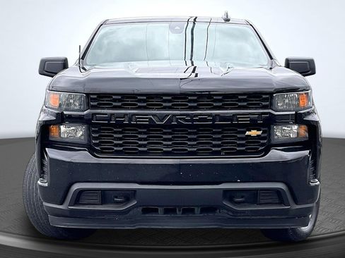 Used 2021 Chevrolet Silverado 1500 Custom w/ Safety Confidence Package image 3