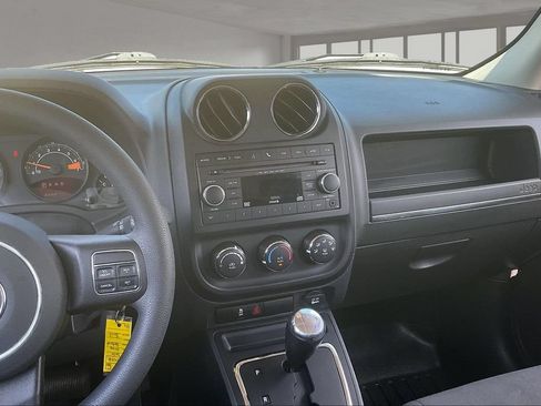Used 2016 Jeep Patriot Sport w/ Power Value Group FWD image 9