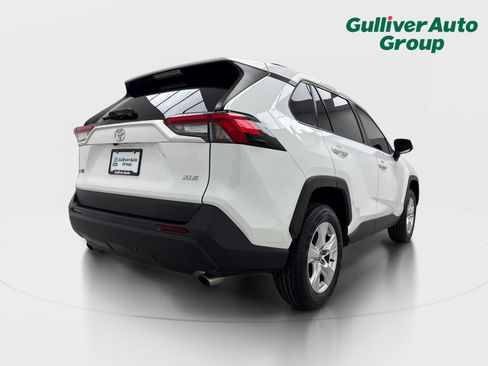 Used 2021 Toyota RAV4 XLE FWD image 8