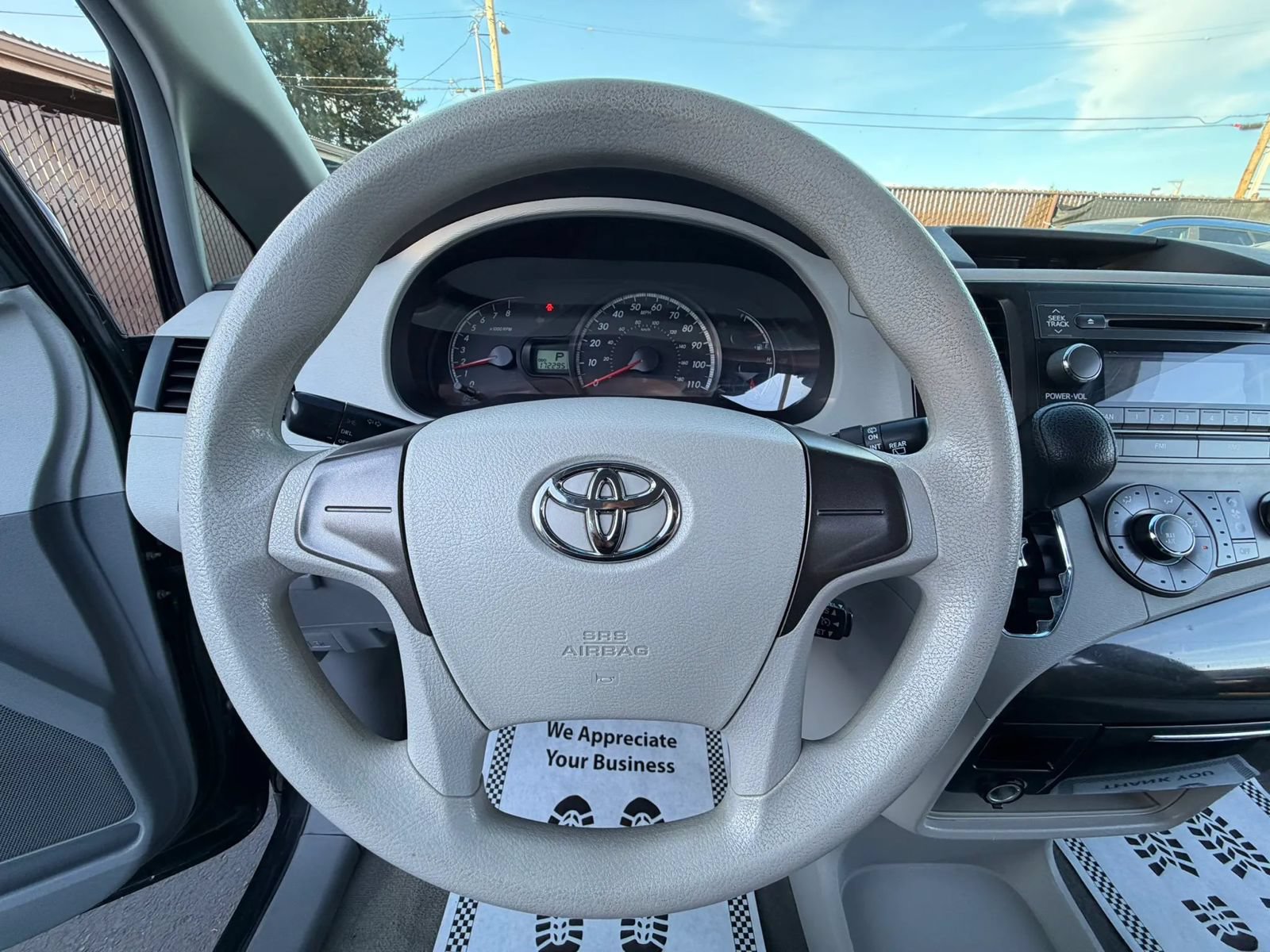 Used 2012 Toyota Sienna LE FWD image 18
