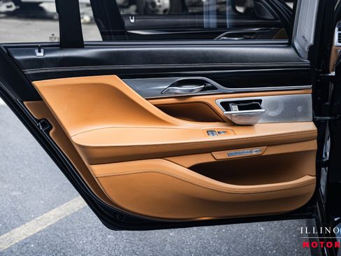 Used 2018 BMW ALPINA B7 xDrive image 31