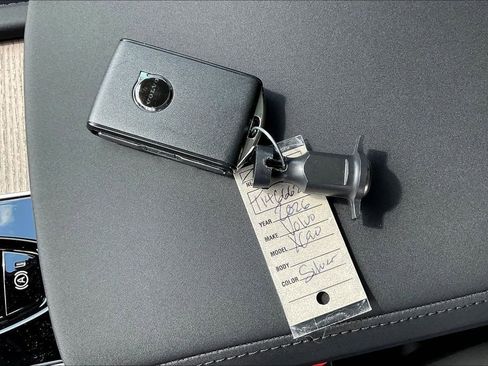 New 2026 Volvo XC90 B5 Plus w/ Protection Package Premier image 31