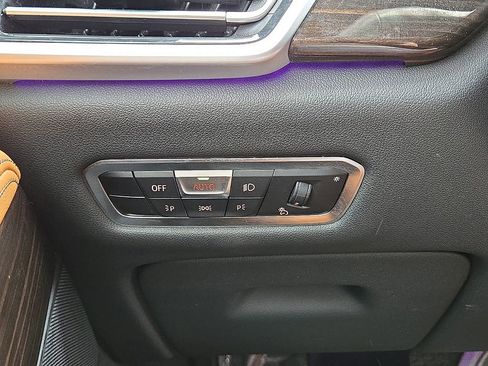 Used 2023 BMW X5 sDrive40i image 25