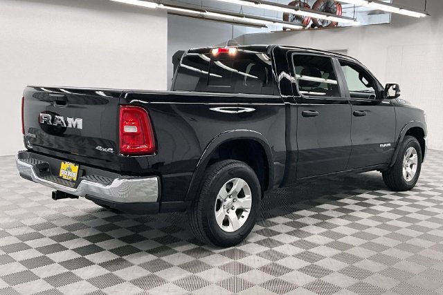 Used 2025 RAM 1500 Big Horn AWD/4WD image 13