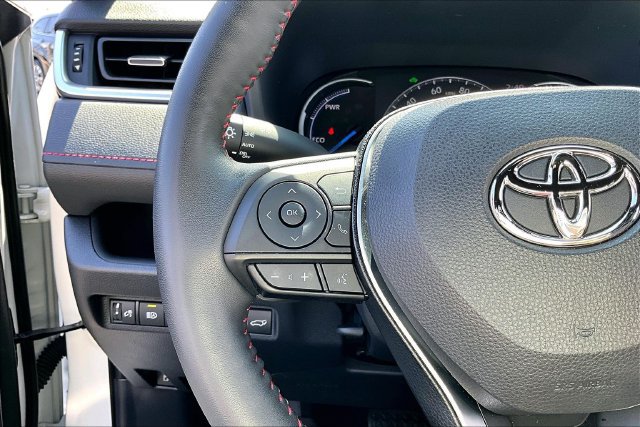 Used 2022 Toyota RAV4 XSE w/ Weather Package AWD/4WD image 11