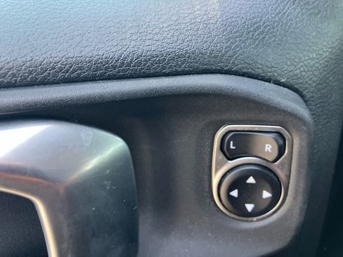 Used 2020 Jeep Wrangler Unlimited Sport S image 12