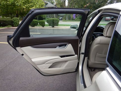 Used 2013 Cadillac XTS image 13