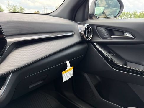 New 2026 Chevrolet Equinox LT w/ Safety and Technology Package FWD image 29