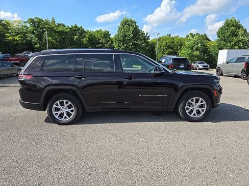 Used 2022 Jeep Grand Cherokee L Limited w/ Trailer Tow Group (B) AWD/4WD image 9