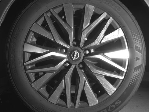 Used 2025 Nissan Altima 2.5 SV image 14