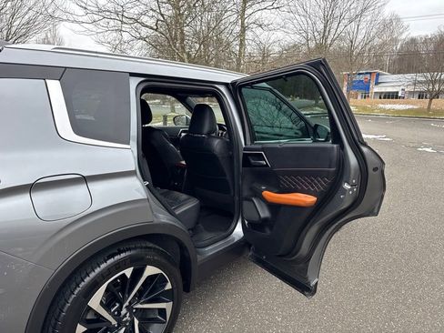 Used 2022 Mitsubishi Outlander SEL image 10