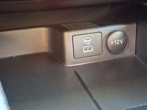 Certified 2022 Ford Escape SEL image 33