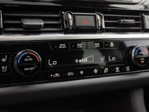 Used 2023 Nissan Pathfinder Platinum w/ Cargo Package image 26