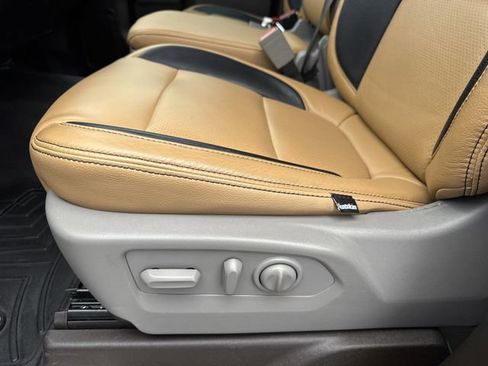 Used 2021 Chevrolet Silverado 1500 LT image 30