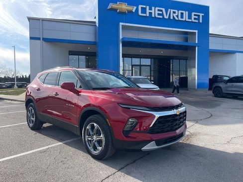Certified 2024 Chevrolet Blazer LT w/ Convenience Package image 1