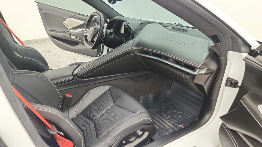 Used 2023 Chevrolet Corvette Stingray Premium Cpe w/ Z51 Performance Package RWD image 34