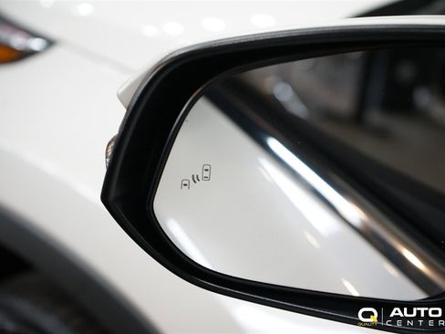 Used 2018 Toyota Highlander XLE image 14