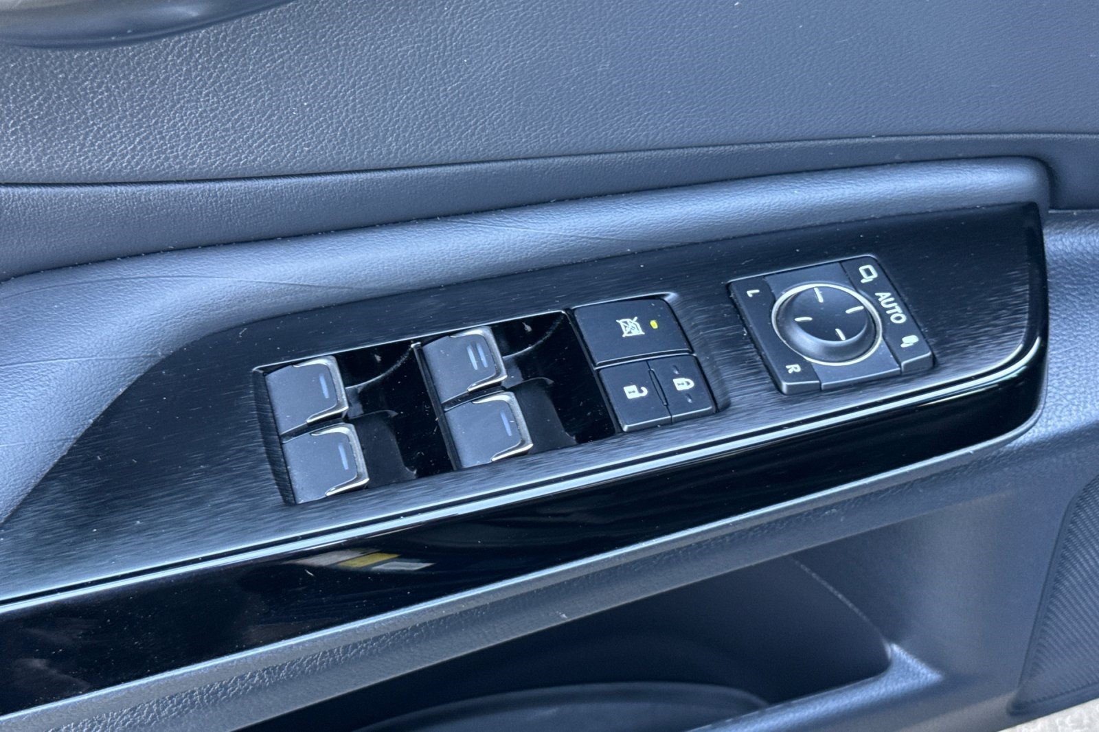 Used 2022 Lexus ES 350 w/ Accessory Package FWD image 14