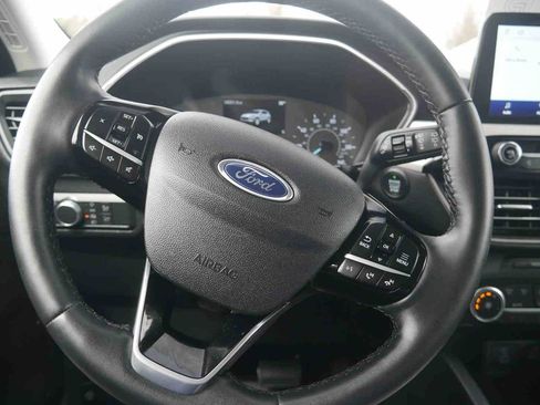 Used 2022 Ford Escape SE w/ SE Sport Appearance Package image 28