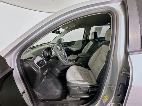 Used 2020 Chevrolet Equinox LS FWD image 13