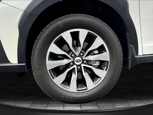 Used 2025 Subaru Outback Limited AWD/4WD image 28