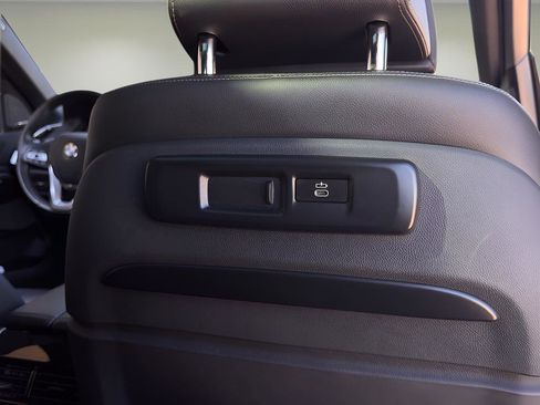 Used 2019 BMW X5 xDrive40i w/ Premium Package 2 image 27