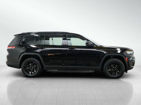 Used 2025 Jeep Grand Cherokee L Laredo AWD/4WD image 6