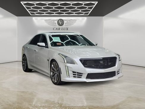 Used 2017 Cadillac CTS V w/ Luxury Package RWD image 7