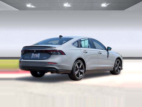Used 2024 Honda Accord Sport image 8