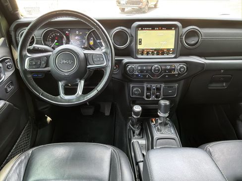 Used 2023 Jeep Wrangler Unlimited Sahara w/ Cold Weather Group AWD/4WD image 29