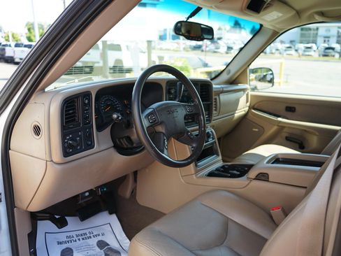 Used 2003 GMC Sierra 1500 SLT w/ SLT Preferred Equipment Group AWD/4WD image 14